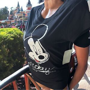 Disney l Ladies Jr’s l Mickey Mouse Top, T-shirt  Black l Short sleeve l L l NWT